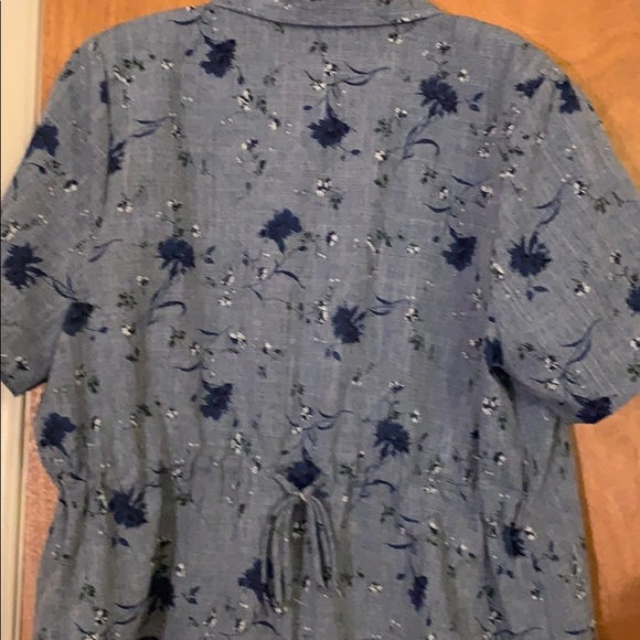 Blue floral blouse size 16 - Picture 3 of 3